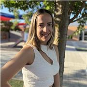 Maestra de educación infantil especializada en pedagogía terapéutica ofrece clases de refuerzo y apoyo escolar en las etapas de educación infantil y primaria. Consultar refuerzo para niveles superiores